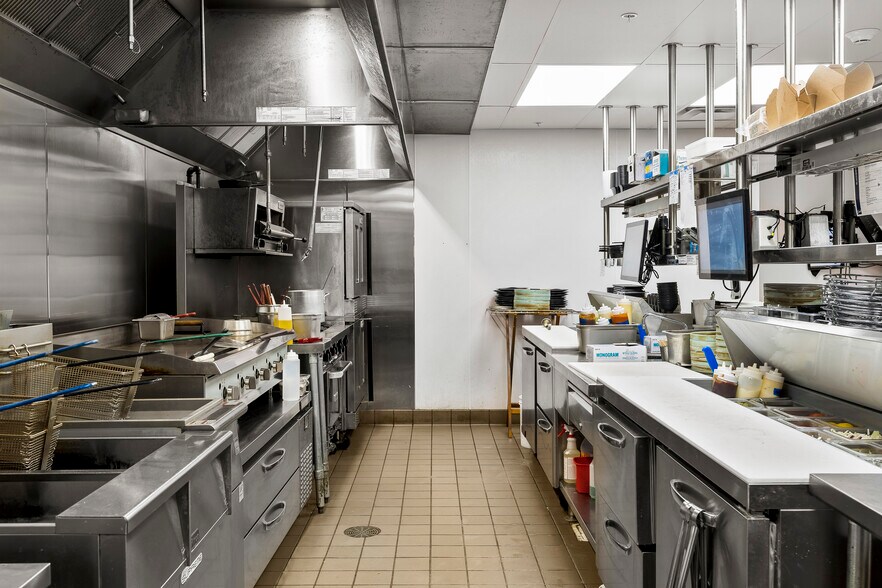 More Photos Of 42 S Main St, Voorheesville Convenience Store For Sale