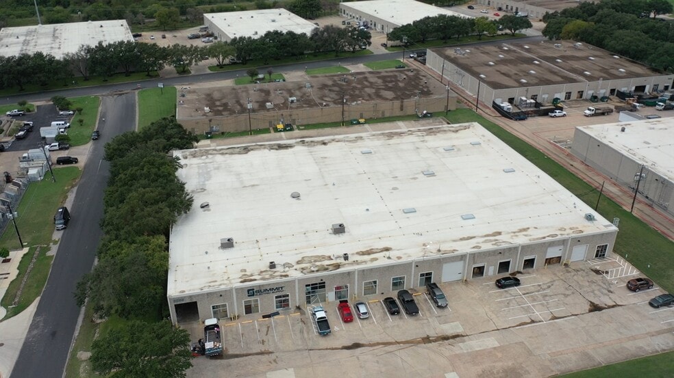 Primary Photo Of 3206 Industrial Ter, Austin Unknown For Lease