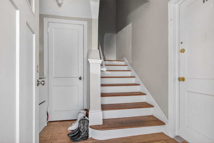 More Photos Of 123 Margaret St, Neptune Beach Multifamily For Sale