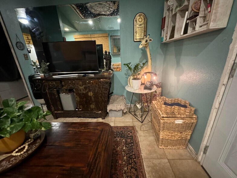 More Photos Of 907 S Madison St, Amarillo Storefront Retail Residential For Sale