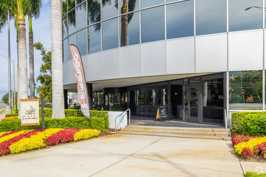 More Photos Of 5201 W Kennedy Blvd, Tampa Office For Lease