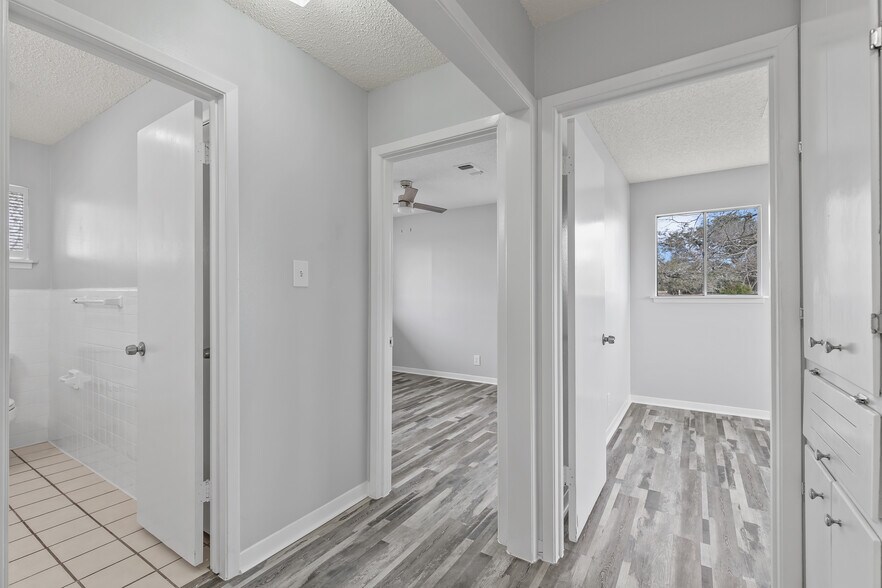 More Photos Of 2736 Highway 29, Burnet Office Residential For Lease