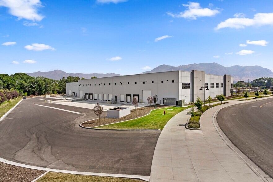 More Photos Of 626 W Stockman Way, Ogden Distribution For Lease