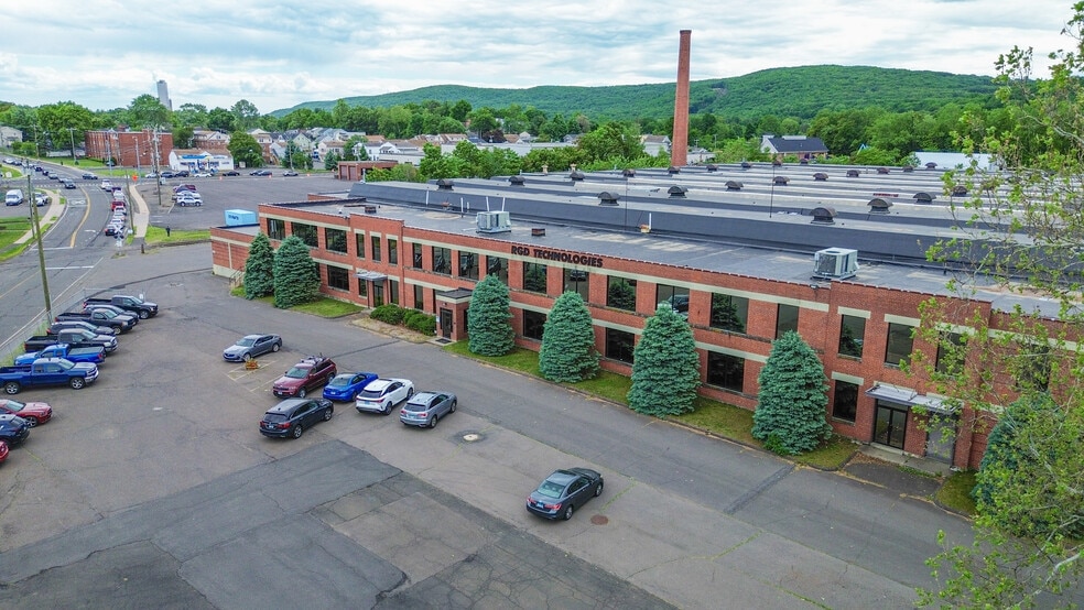 More Photos Of 50 Emmett St, Bristol Manufacturing For Lease