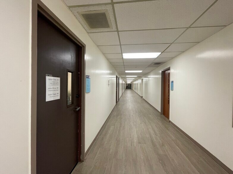 More Photos Of 98-1247 Kaahumanu St, Aiea Office For Sale