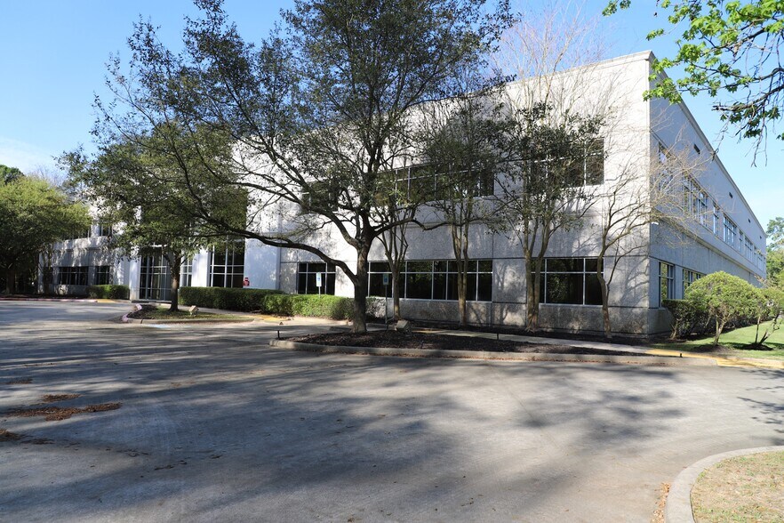 More Photos Of 4101 Interwood N Pky, Houston Medical For Lease