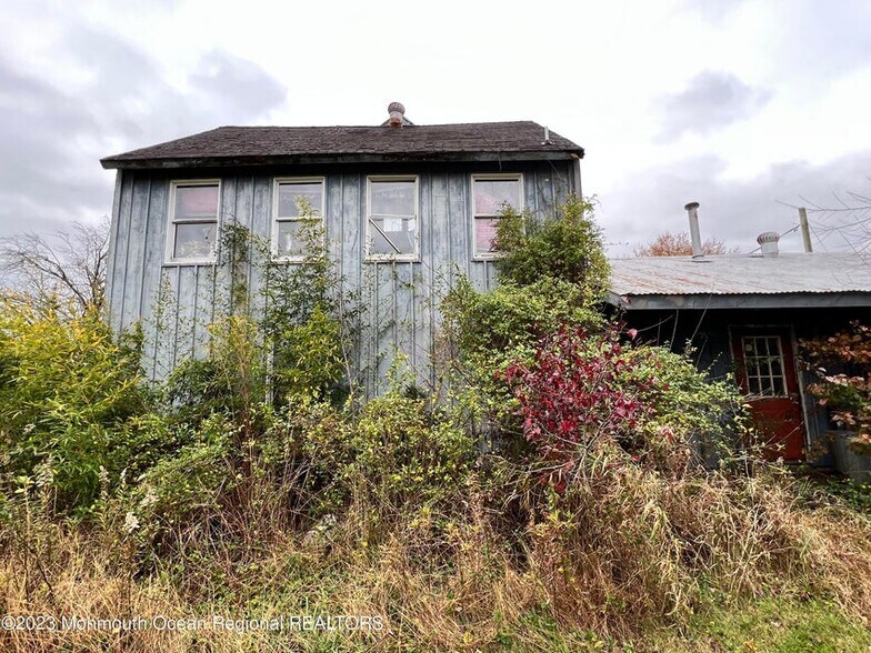 More Photos Of 2443-2447 Monmouth Rd, Jobstown Land For Sale