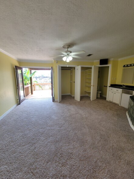 More Photos Of 2318 Crows Nest Dr, League City Specialty For Sale
