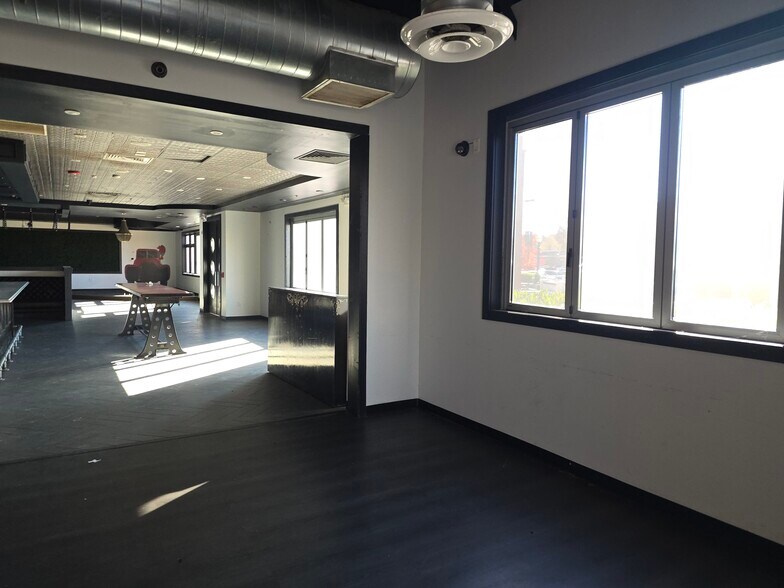 More Photos Of 1940 Cinema Dr, Rock Hill Restaurant For Lease