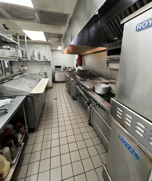 More Photos Of 7036 Highway 90, Longs Restaurant For Sale