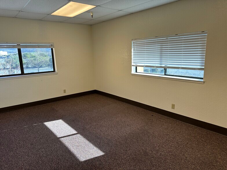 More Photos Of 370 Ryan Ave, Chico Manufacturing For Lease