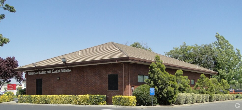 More Photos Of 998 Tharp Rd, Yuba City Bank For Lease