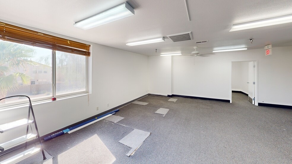 More Photos Of 759 Middlegate Rd, Henderson Warehouse For Lease