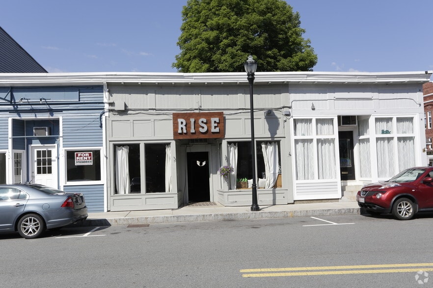 More Photos Of 7-17 School St, Merrimac Apartments For Sale