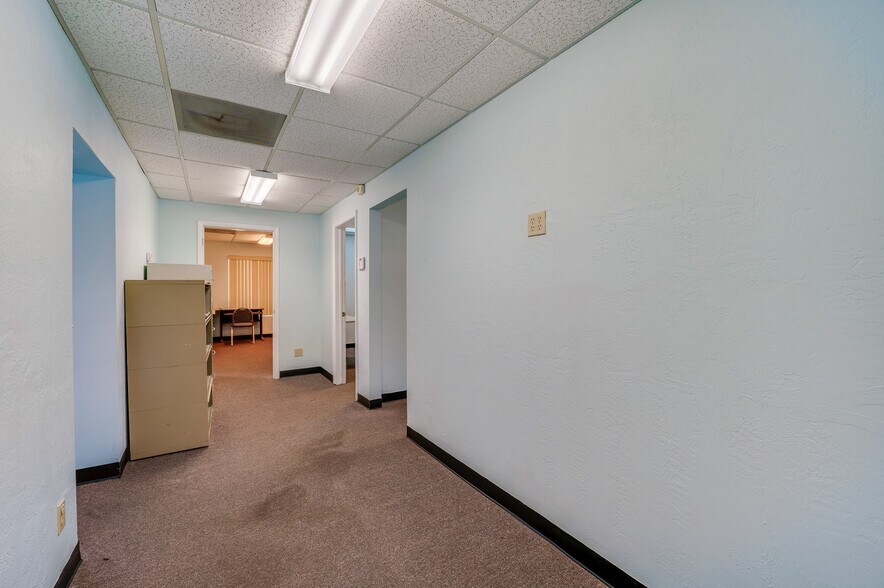 More Photos Of 2763 S Ridgewood Ave, South Daytona Office For Sale
