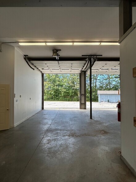 More Photos Of 8 Crooker Rd, Brunswick Industrial For Lease