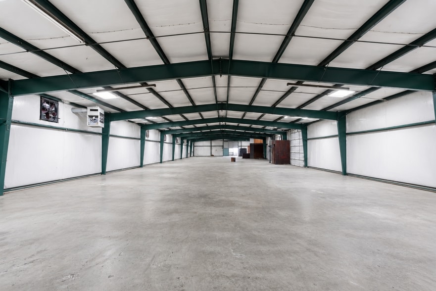 More Photos Of 8202 Maxwell Cir, Spartanburg Manufacturing For Sale