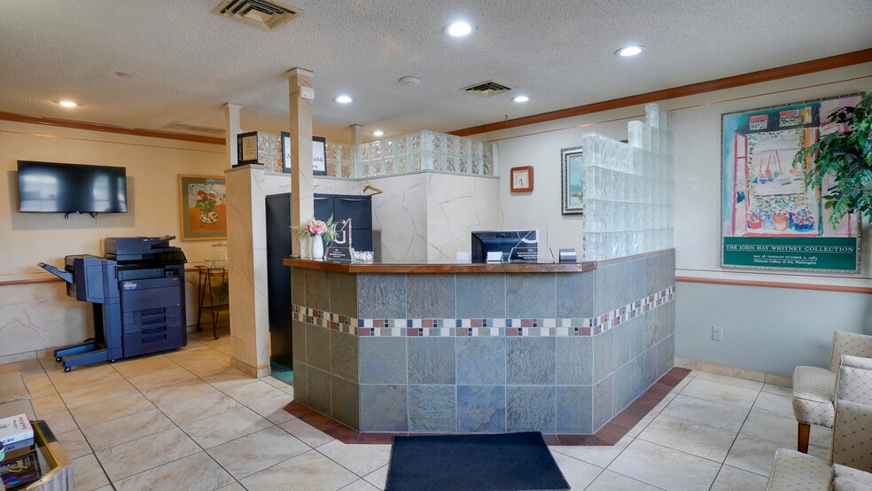 More Photos Of 311 W 24th St, Pueblo Office For Sale