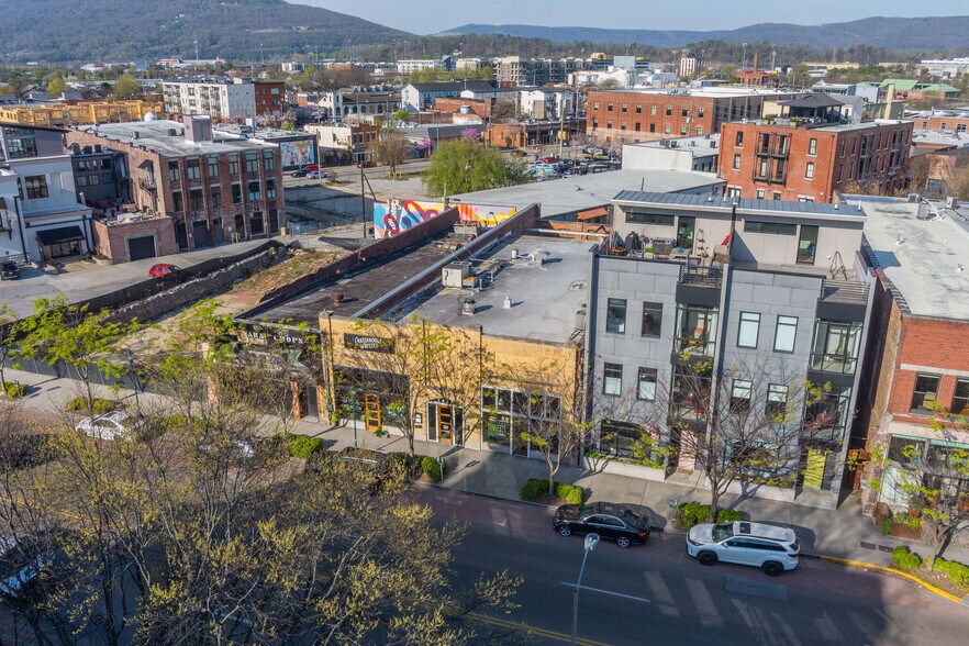 More Photos Of 1437 Market St, Chattanooga Storefront For Lease