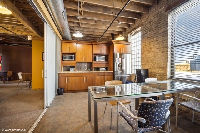 More Photos Of 1348 W Concord Pl, Chicago Office For Sale