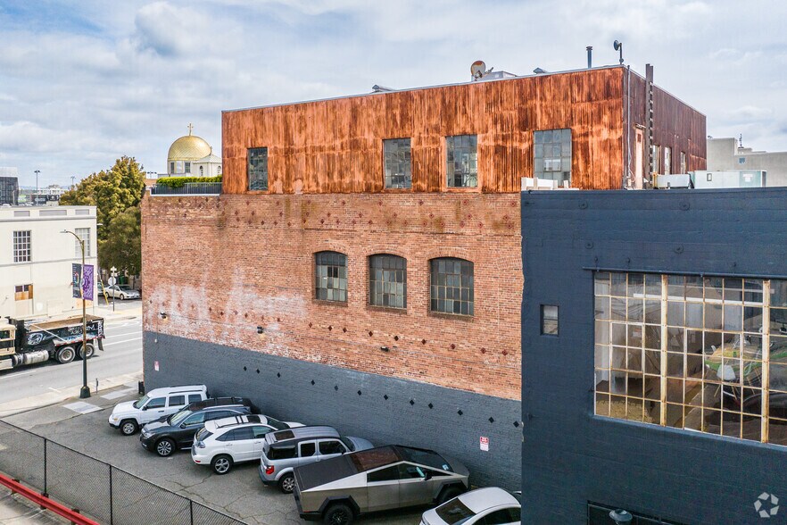 More Photos Of 308-310 7th St, San Francisco Loft Creative Space For Sale