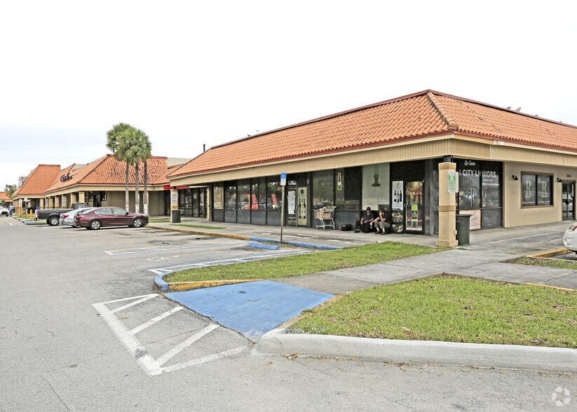 Primary Photo Of 10711-10771 W Flagler St, Miami General Retail For Lease