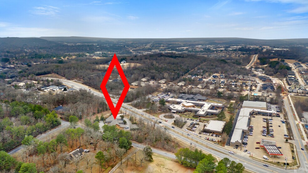 More Photos Of 4220 N Crossover Rd, Fayetteville Medical For Lease