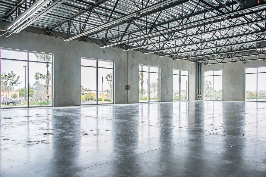 More Photos Of 18-68 Rio Rancho Rd, Pomona Unknown For Lease