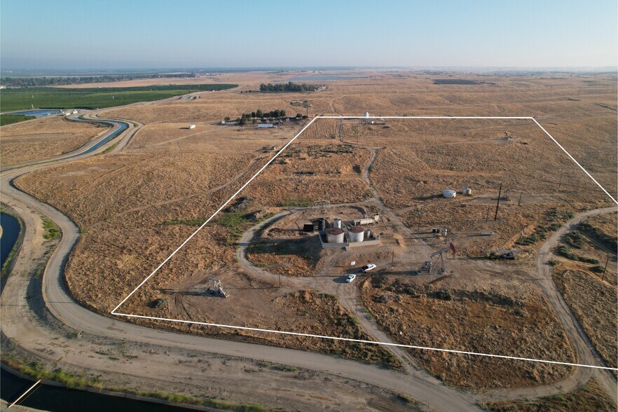 More Photos Of 20 Acres in Kern County Rd, Bakersfield Land For Sale