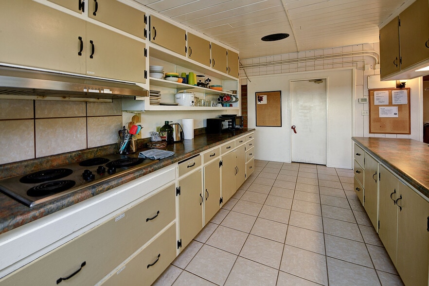 More Photos Of 2751 N Soldier Trl, Tucson Specialty For Sale