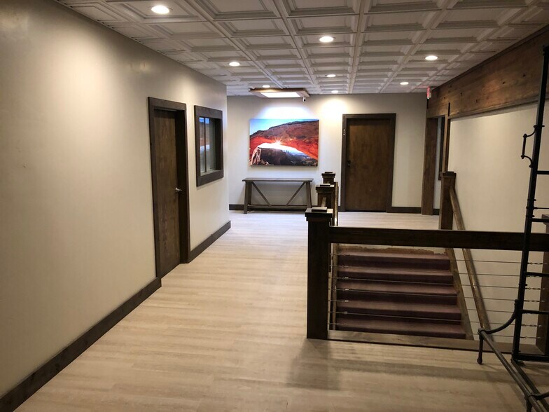More Photos Of 640 N Main St, North Salt Lake Office For Sale