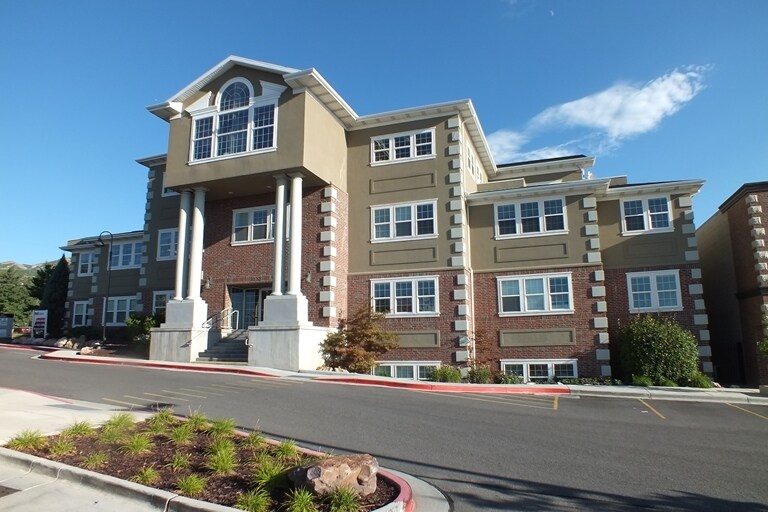 More Photos Of 533 W 2600 S, Bountiful Office Residential For Lease