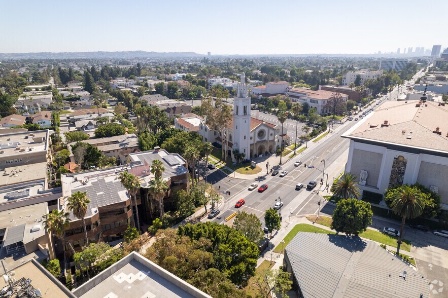 More Photos Of 4322 Wilshire Blvd, Los Angeles Office For Sale