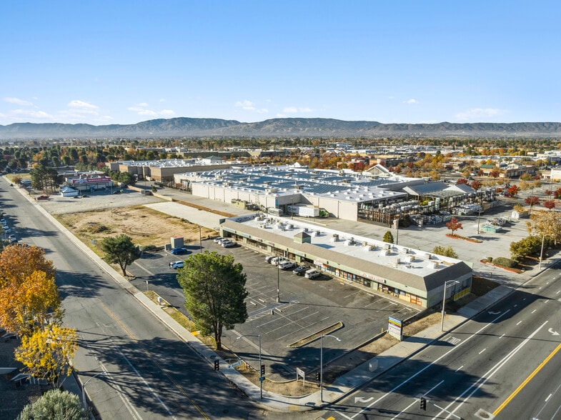 More Photos Of 43535 Gadsden Ave, Lancaster Unknown For Lease