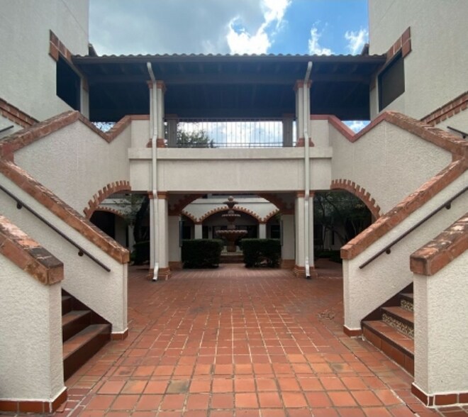 More Photos Of 13276 N Highway 183, Austin Office For Lease