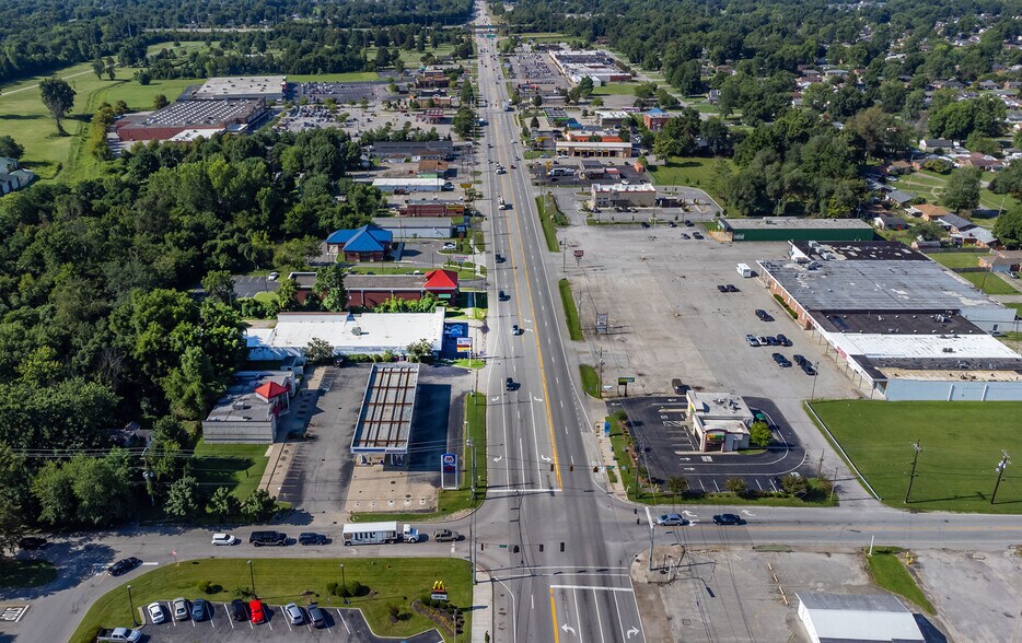 More Photos Of 10509 Dixie Hwy, Louisville Freestanding For Lease