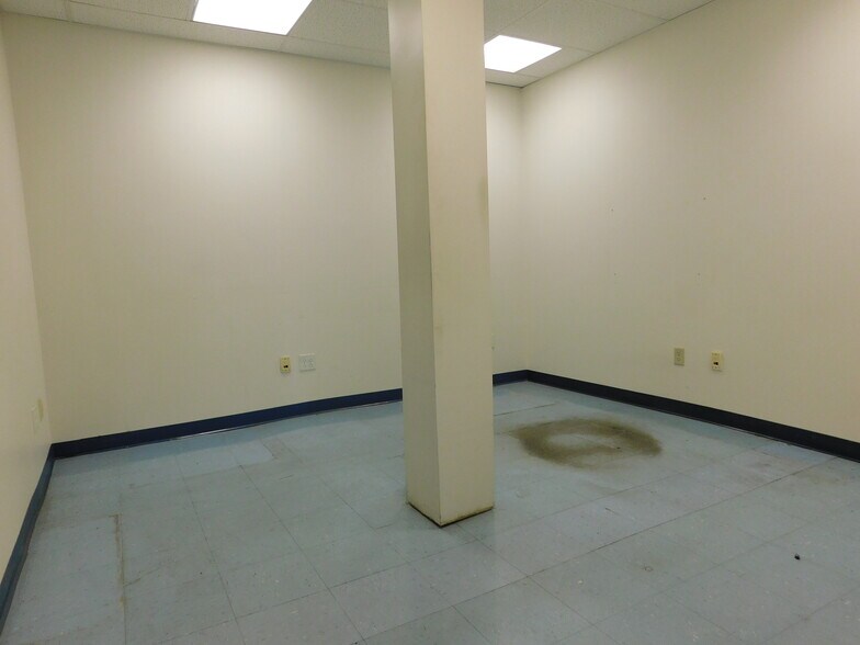 More Photos Of 813 N 4th St, Allentown Warehouse For Lease