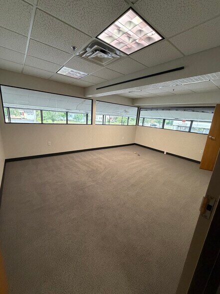 More Photos Of 157 W Central St, Natick Auto Dealership For Lease