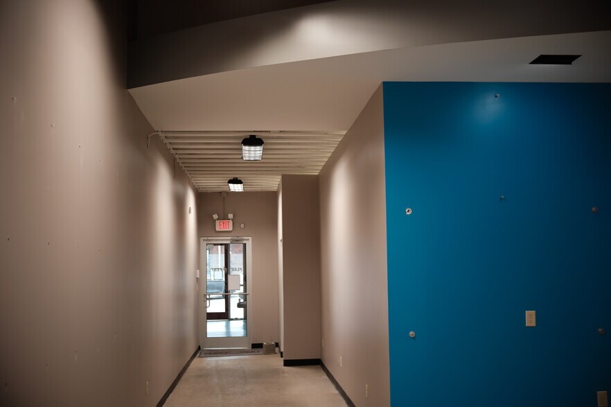 More Photos Of 416-420 E 2nd St, Tulsa Storefront Retail Office For Lease