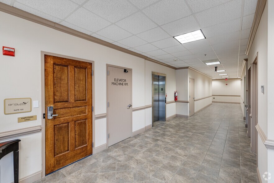 More Photos Of 18300 Quantico Gateway Dr, Triangle Unknown For Lease