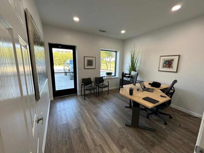 More Photos Of 545 Reed Ln, Gunter Unknown For Lease