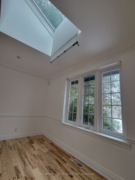 More Photos Of 16003 Yonge St, Aurora Land For Sale