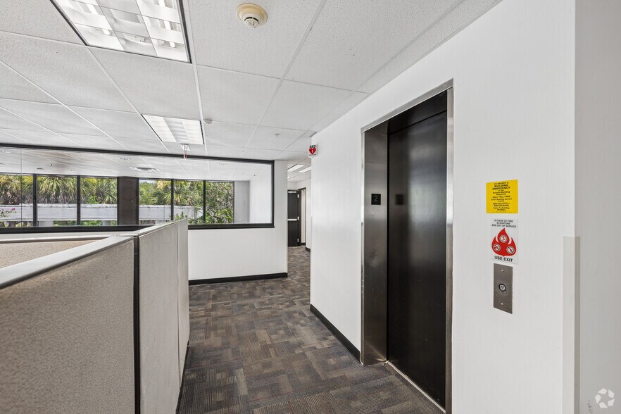 More Photos Of 5312 SW 6th Pl, Ocala Office For Lease