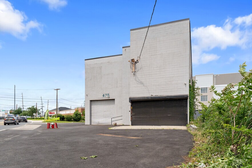 More Photos Of 470 Belleville Tpke, North Arlington Warehouse For Lease