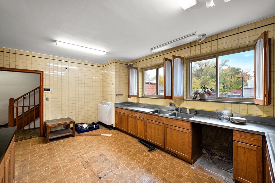 More Photos Of 22201 Woodward Ave, Ferndale Religious Facility For Sale