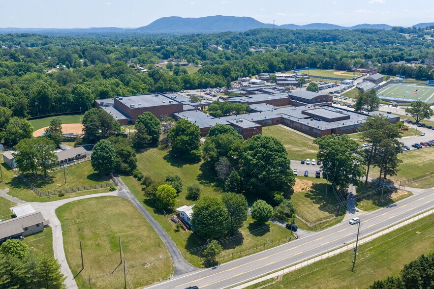 More Photos Of 7700 Tazewell Pike, Corryton Apartments For Sale