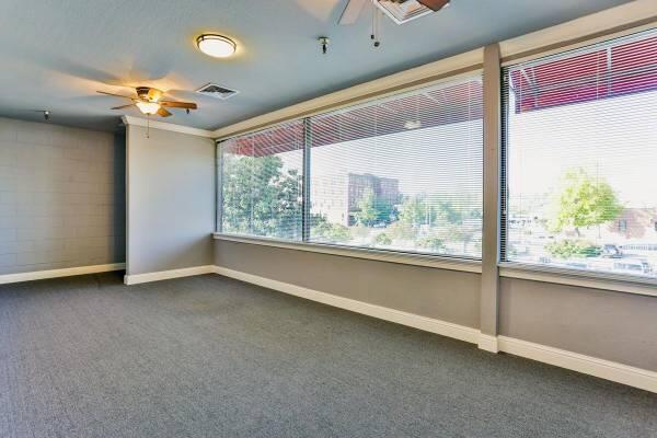 More Photos Of 1530-1538 Market St, Redding Office For Lease
