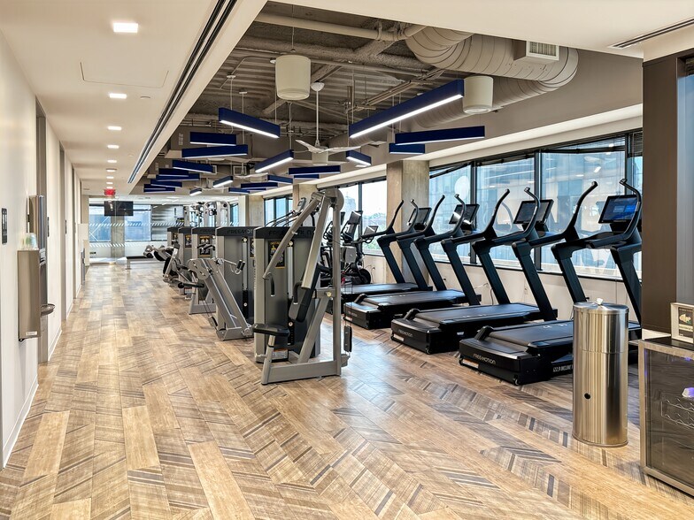 More Photos Of 5956 Sherry Ln, Dallas Coworking Space