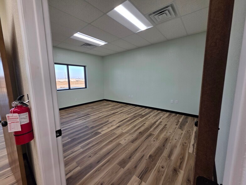 More Photos Of 5300 S Zero St, Fort Smith Storefront Retail Office For Sale