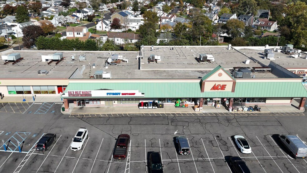 More Photos Of 5117-5139 Merrick Rd, Massapequa Unknown For Lease